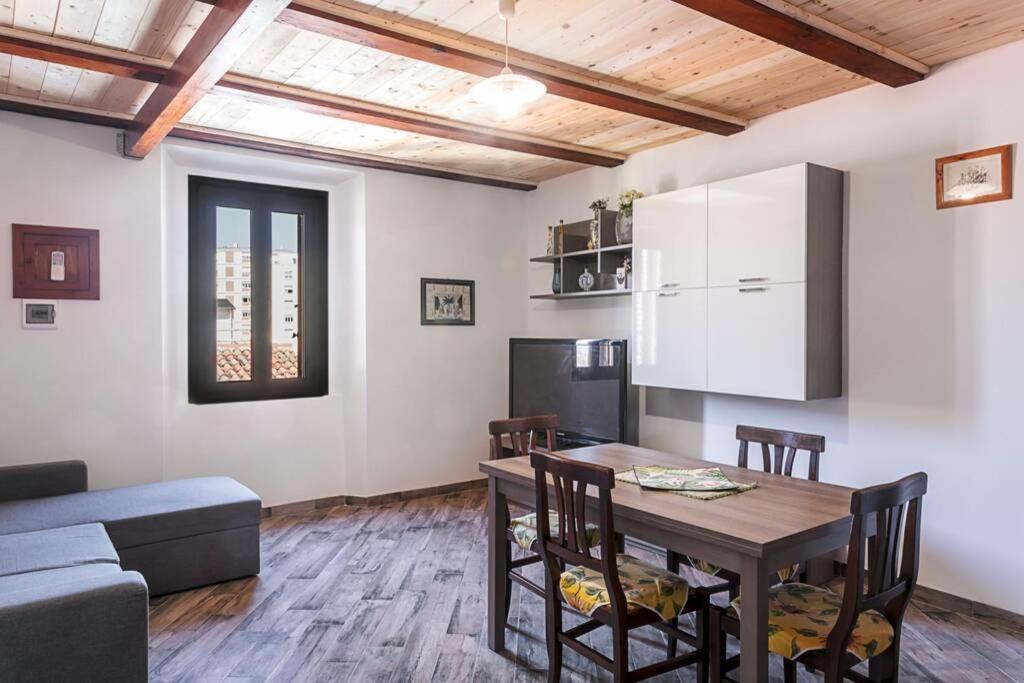 Roman Ruins - Elegant Apartment Olbia Exterior photo